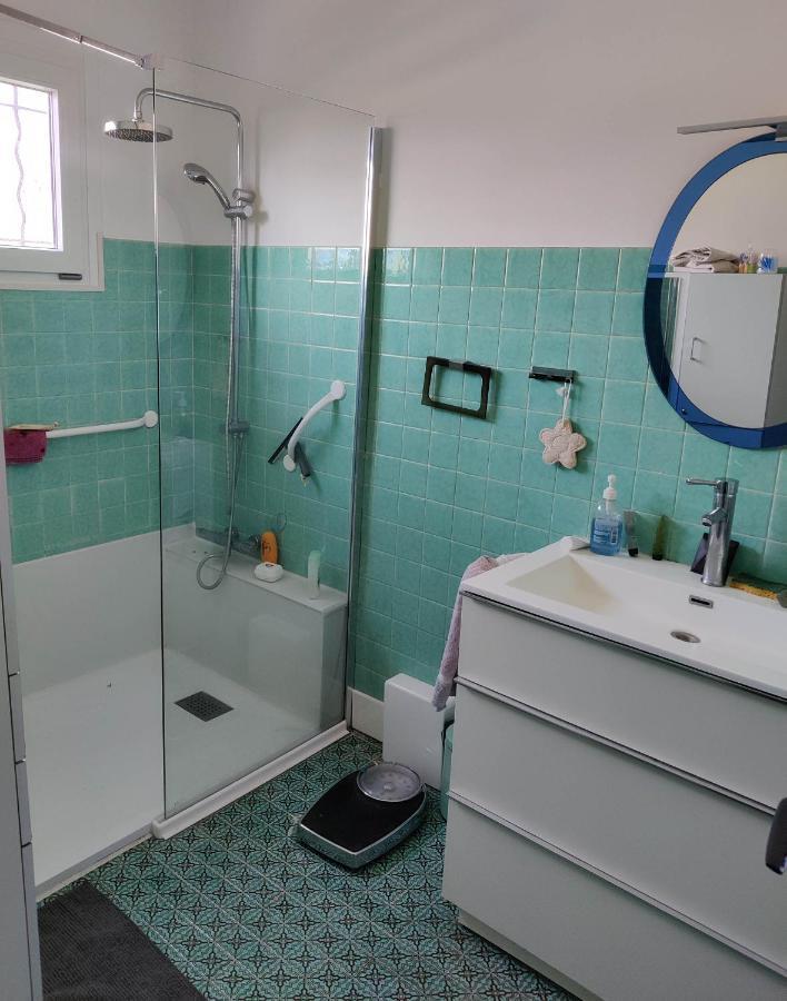 Chambre dans propriété La Croix du Sud Le Pradet Extérieur photo